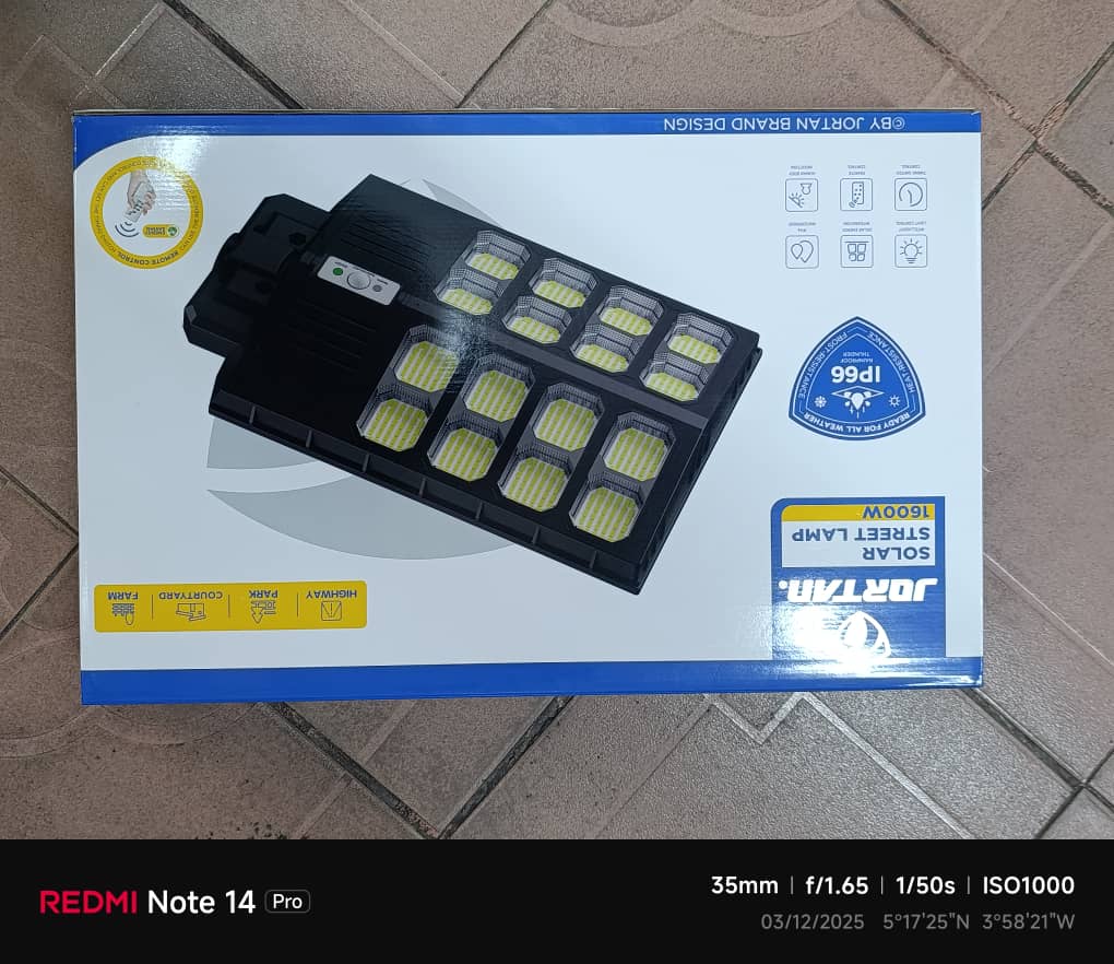 Lampadaire solaire LED JORTAN 1600 Watts