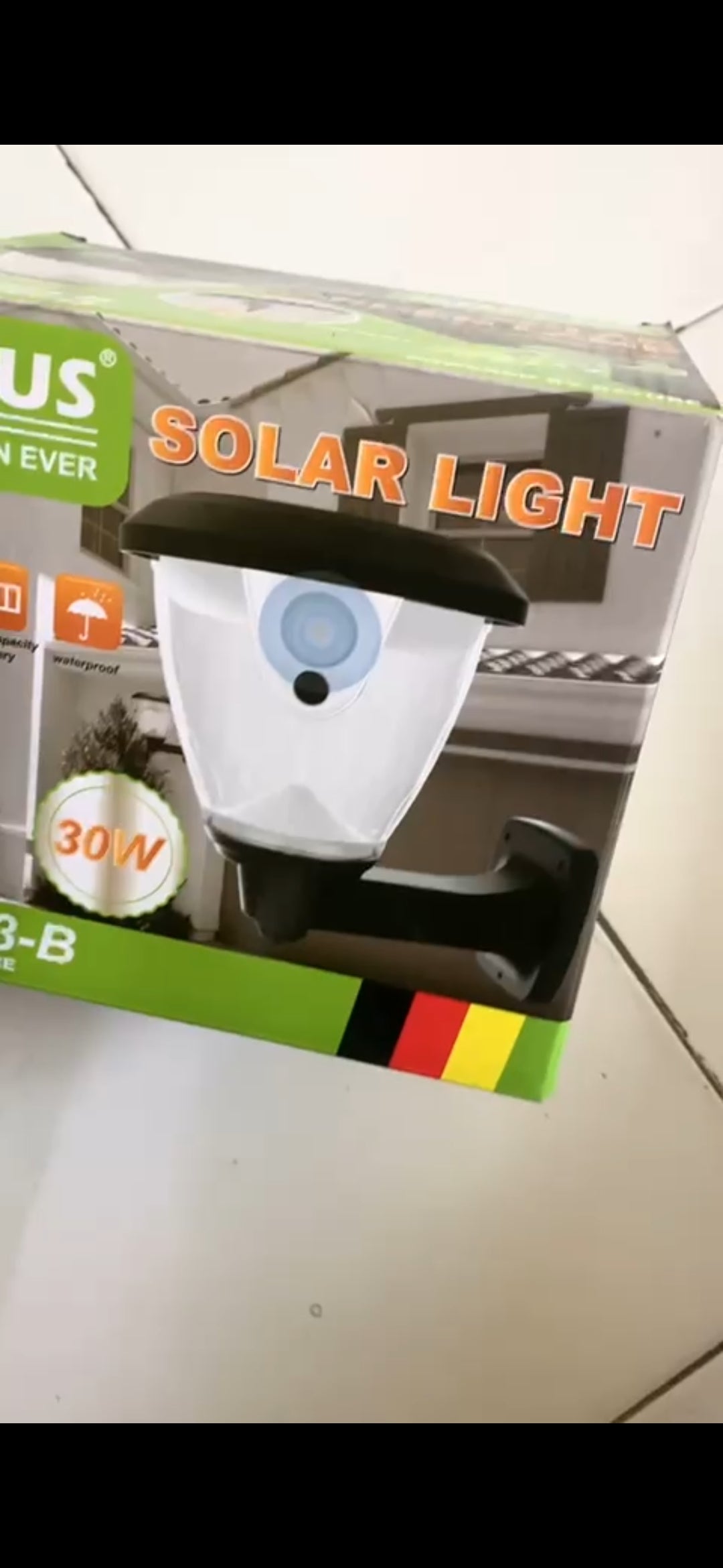 Lampe murale solaire 30 W