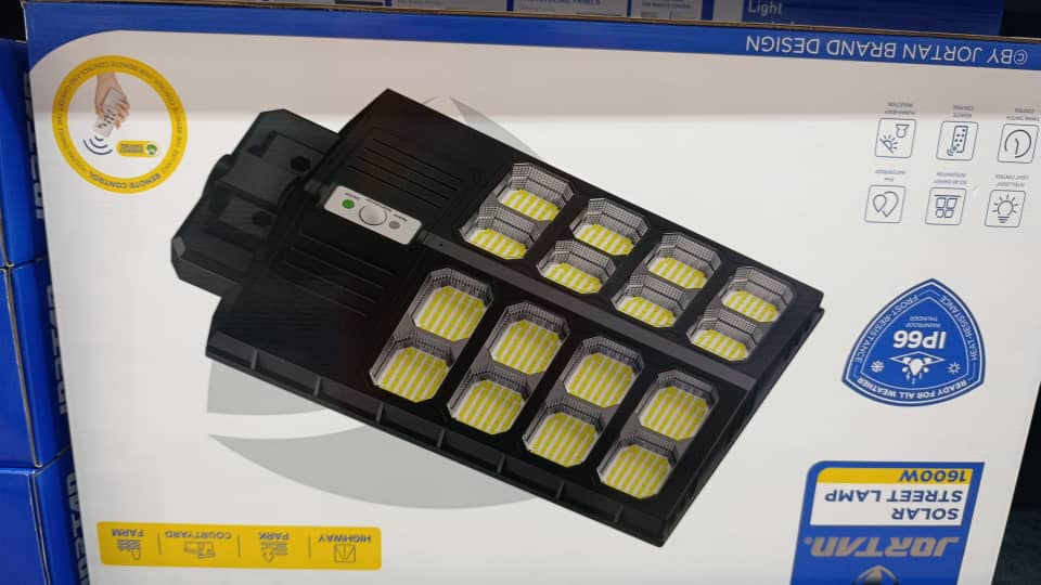 Lampadaire solaire LED JORTAN 1600 Watts